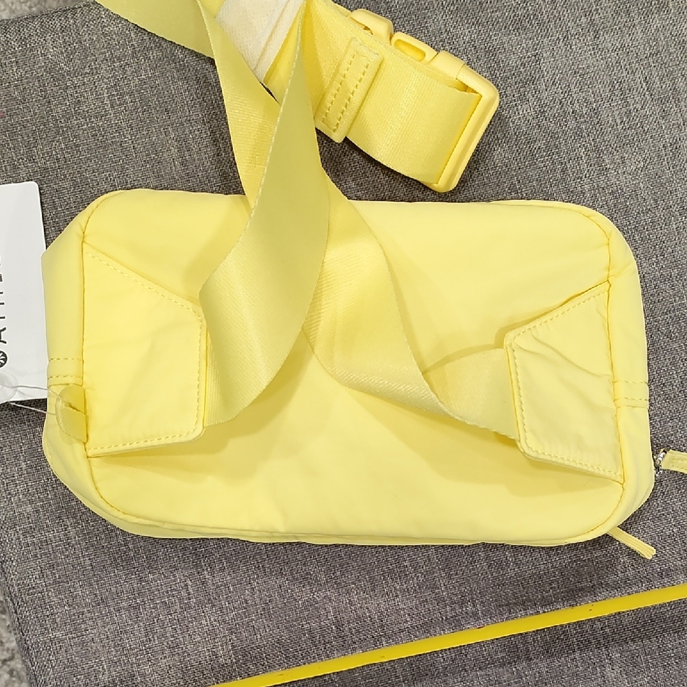 Athleta Sunny Yellow Crossbody Bag - Picture 8 of 10